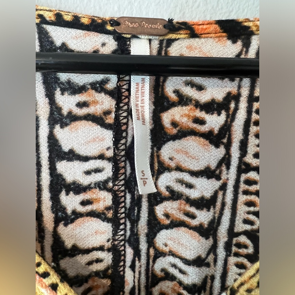 Free People Golden Orange and Black Paisley Boho Crop - Picture 8 of 9